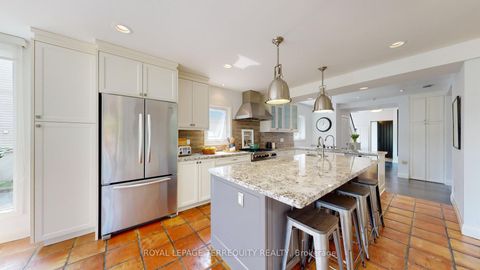 Photo 20 at 65 Burnhamthorpe Crescent, City Centre West, Toronto