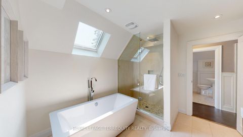 Photo 31 at 65 Burnhamthorpe Crescent, City Centre West, Toronto