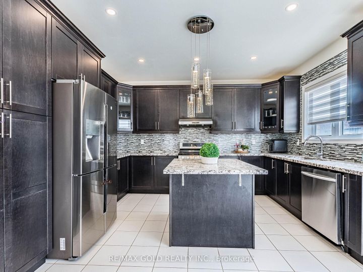 Photo 14 at 520 Veterans Drive, Northwest Brampton, Brampton