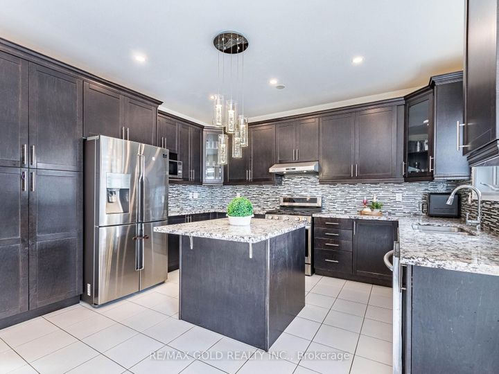 Photo 16 at 520 Veterans Drive, Northwest Brampton, Brampton