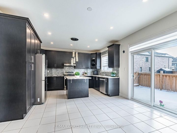 Photo 18 at 520 Veterans Drive, Northwest Brampton, Brampton