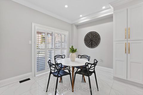 Photo 8 at 153 Woodbury Crescent, Summerhill Estates, Newmarket