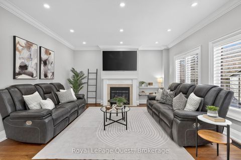 Photo 10 at 153 Woodbury Crescent, Summerhill Estates, Newmarket