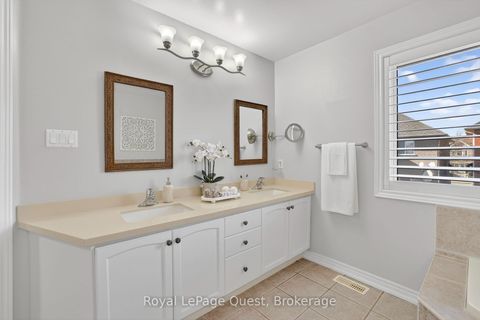 Photo 17 at 153 Woodbury Crescent, Summerhill Estates, Newmarket