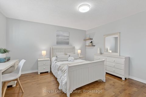 Photo 20 at 153 Woodbury Crescent, Summerhill Estates, Newmarket