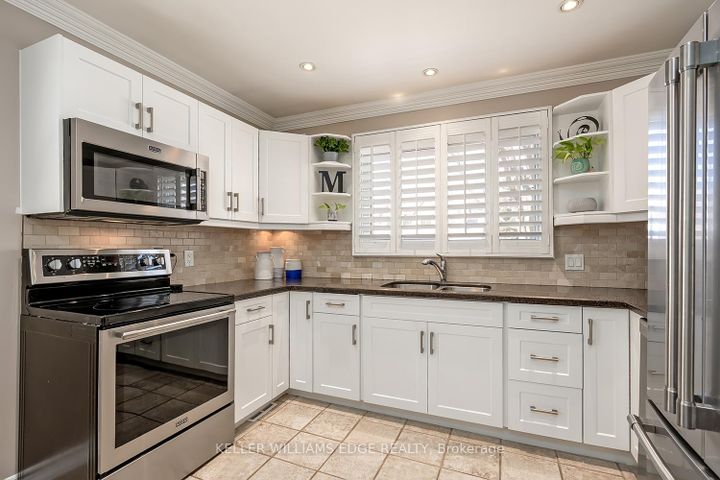 Photo 7 at 220 Townsend Avenue, LaSalle, Burlington