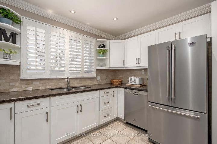 Photo 8 at 220 Townsend Avenue, LaSalle, Burlington