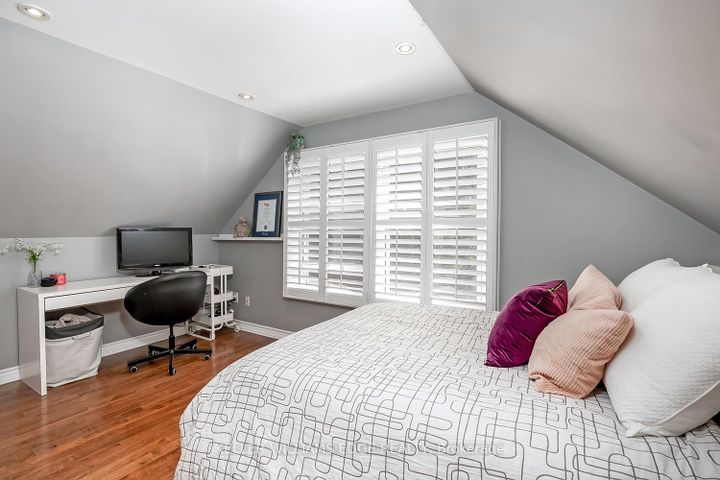 Photo 19 at 220 Townsend Avenue, LaSalle, Burlington