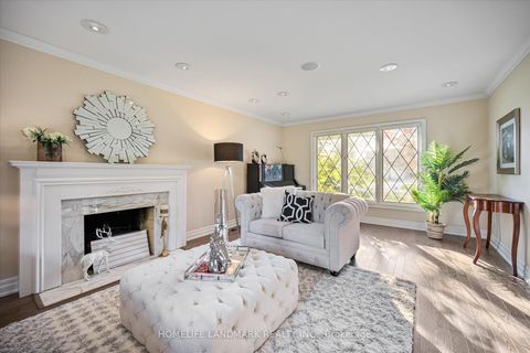 Photo 3 at 3 Old English Lane, Bayview Glen, Markham