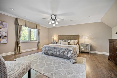 Photo 14 at 3 Old English Lane, Bayview Glen, Markham