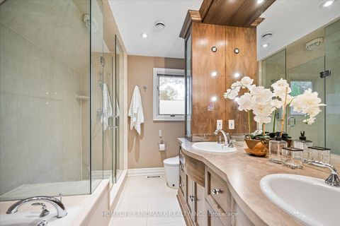 Photo 22 at 3 Old English Lane, Bayview Glen, Markham