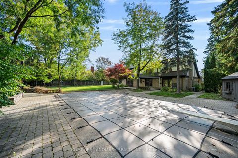 Photo 29 at 3 Old English Lane, Bayview Glen, Markham