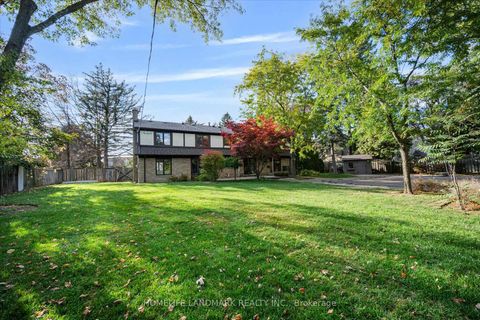 Photo 32 at 3 Old English Lane, Bayview Glen, Markham