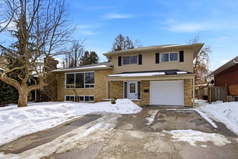 Photo 1 at 532 Park Road N, McLaughlin, Oshawa