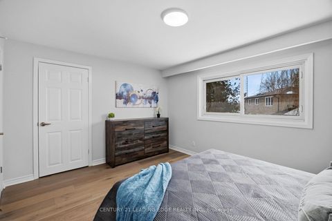 Photo 15 at 532 Park Road N, McLaughlin, Oshawa