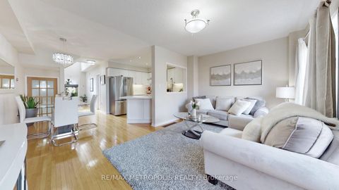 Photo 5 at 220 Deepsprings Crescent, Vellore Village, Vaughan