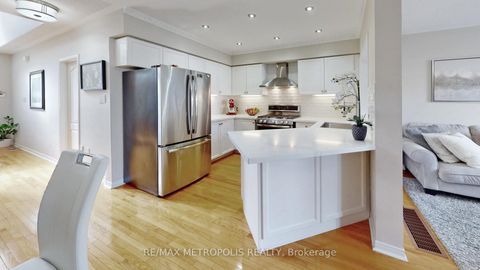 Photo 8 at 220 Deepsprings Crescent, Vellore Village, Vaughan