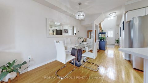 Photo 13 at 220 Deepsprings Crescent, Vellore Village, Vaughan