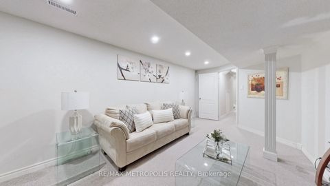 Photo 37 at 220 Deepsprings Crescent, Vellore Village, Vaughan