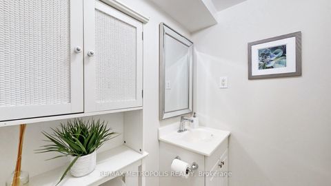 Photo 41 at 220 Deepsprings Crescent, Vellore Village, Vaughan
