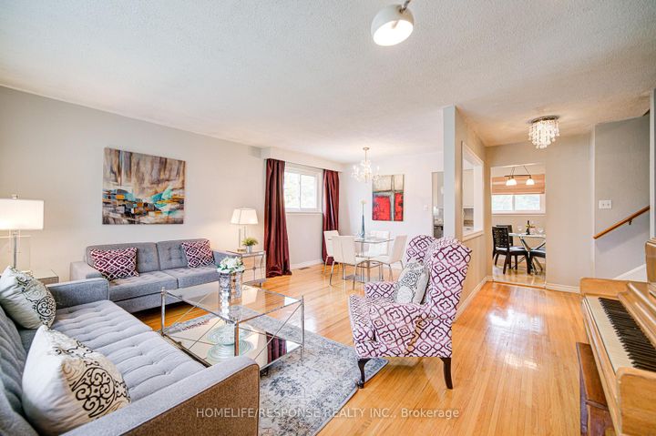 Photo 5 at 33 Groveland Crescent, Northgate, Brampton