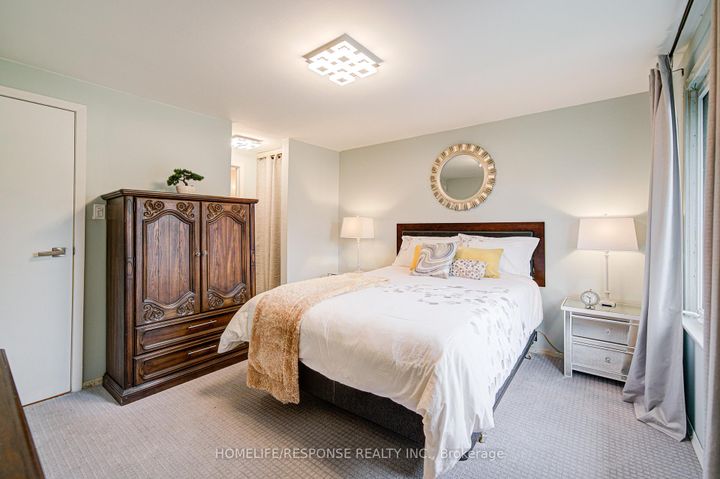 Photo 17 at 33 Groveland Crescent, Northgate, Brampton