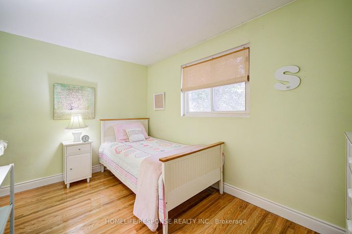 Photo 21 at 33 Groveland Crescent, Northgate, Brampton