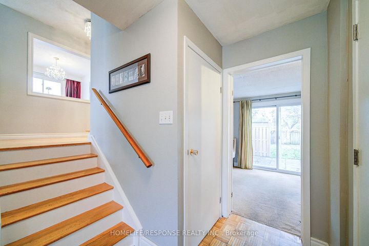 Photo 24 at 33 Groveland Crescent, Northgate, Brampton