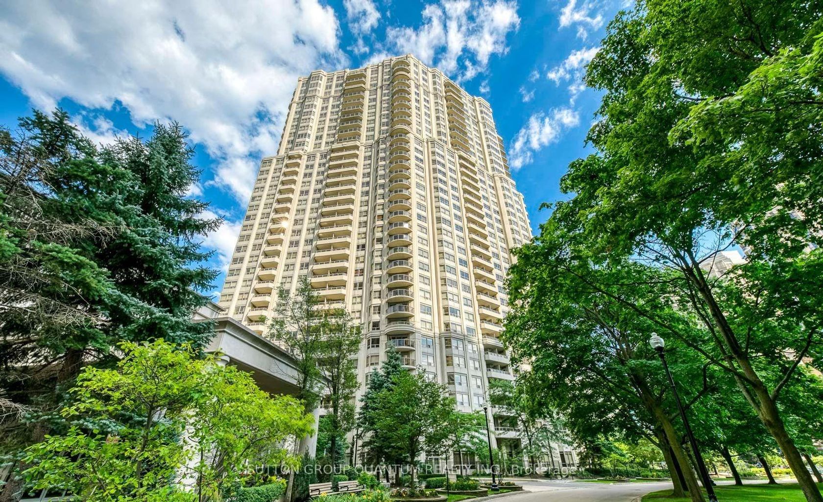 1123 - 25 Kingsbridge Garden Circle, Hurontario, Mississauga 