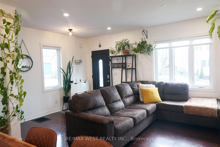 Photo 4 at 203 Court Street, Central, Oshawa