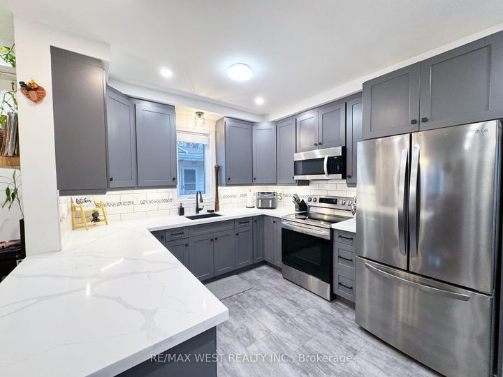 Photo 8 at 203 Court Street, Central, Oshawa