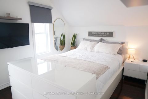 Photo 13 at 203 Court Street, Central, Oshawa