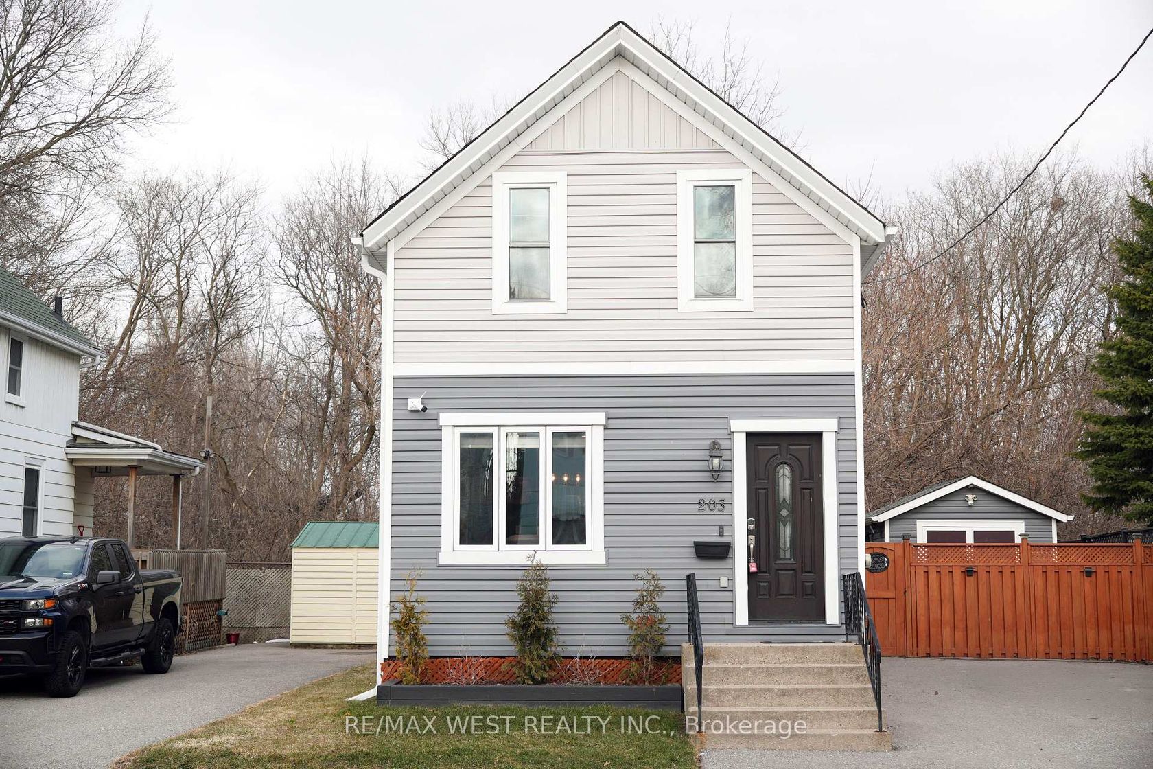 203 Court Street, Central, Oshawa 