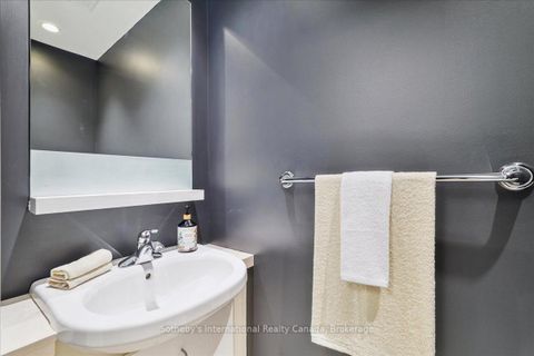 Photo 5 at 1804 - 218 Queens Quay W, Waterfront Communities C1, Toronto