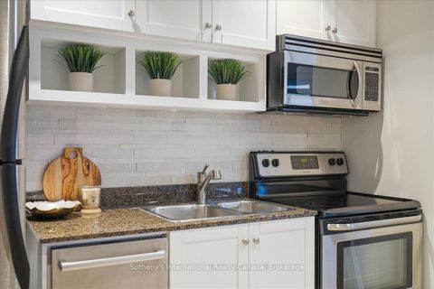 Photo 9 at 1804 - 218 Queens Quay W, Waterfront Communities C1, Toronto