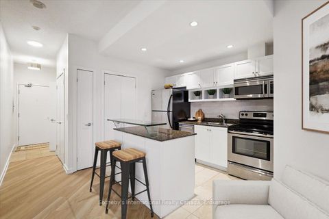 Photo 13 at 1804 - 218 Queens Quay W, Waterfront Communities C1, Toronto