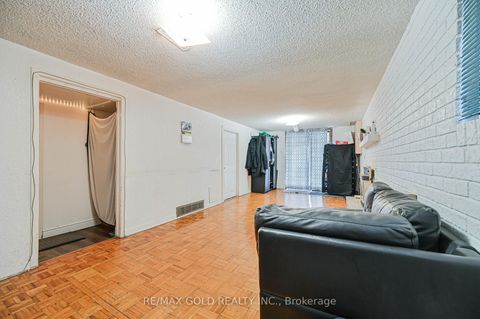 Photo 23 at 3200 Morning Star Drive, Malton, Mississauga