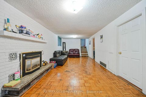 Photo 24 at 3200 Morning Star Drive, Malton, Mississauga