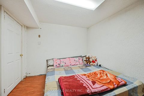 Photo 32 at 3200 Morning Star Drive, Malton, Mississauga