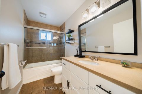 Photo 15 at 1007 Cardinal Court, Eastdale, Oshawa