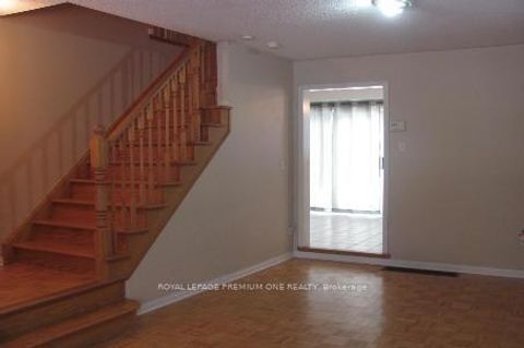 Photo 1 at 18 Madeira Avenue, Vellore Village, Vaughan