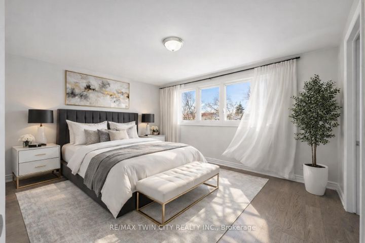 Photo 7 at 25 Seaborn Road, Madoc, Brampton