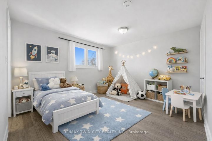 Photo 9 at 25 Seaborn Road, Madoc, Brampton