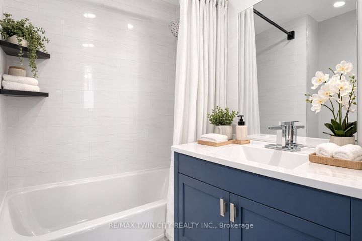 Photo 10 at 25 Seaborn Road, Madoc, Brampton