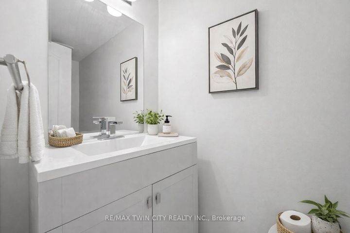 Photo 12 at 25 Seaborn Road, Madoc, Brampton