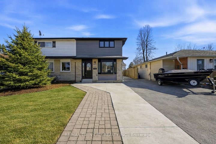 Photo 23 at 25 Seaborn Road, Madoc, Brampton