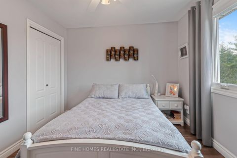 Photo 13 at 5895 Latimer Road, Sutton & Jackson's Point, Georgina