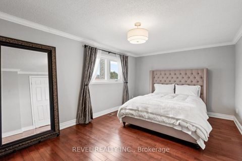 Photo 11 at 35 Bigham Crescent, West Deane, Toronto