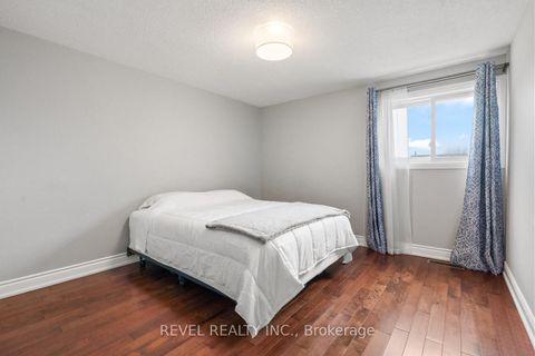 Photo 17 at 35 Bigham Crescent, West Deane, Toronto
