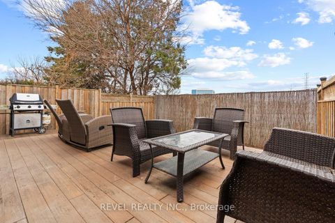 Photo 22 at 35 Bigham Crescent, West Deane, Toronto
